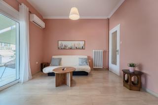 Piraeus Pasalimani Veranda for up to 6, near metro - 1