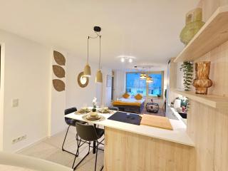 Urban Chic Duplex-2BR with an outdoor space - 1