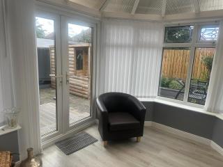 2 Bed Stylish & Confy home - 3