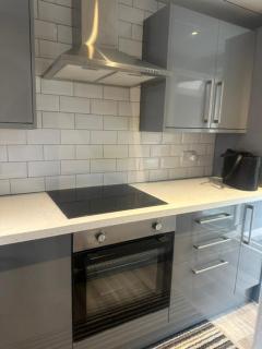 2 Bed Stylish & Confy home - 1