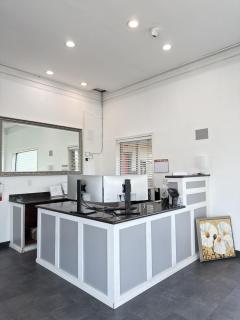 Legacy Inn Kent - 6