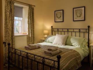 Mauldslie Hill Cottage - Sleeps 6 and Pet Friendly - 8