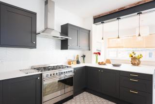 Large Luxury House, Teignmouth sleeps 16 hot tub - 1