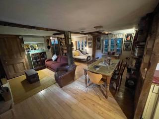 Remarkable Boultons Barn with hot tub and opt sauna - 9
