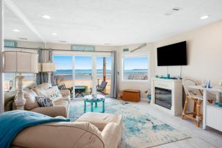 Coastal Serenity 108 Beachfront Condo Near Downtown - 4