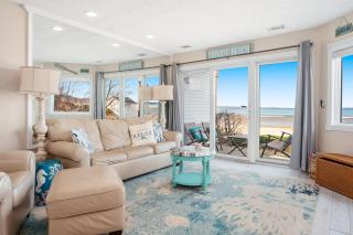 Coastal Serenity 108 Beachfront Condo Near Downtown - 1