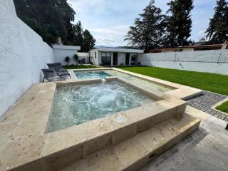 Family Villa Pool Jacuzzi & Pickleball - 5