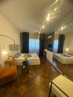 Cozy 2 bedroom apartment for up to 7 people - 8