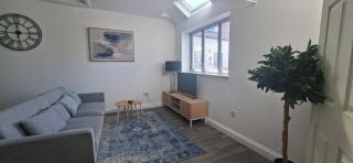 Deluxe one-bed apartment in Yaxley near A1 'The Winston' - 2