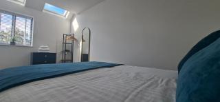 Deluxe one-bed apartment in Yaxley near A1 'The Winston' - 6