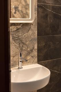 Safari AC 1BHK in HSR Layout Balcony FreeOTT - 9