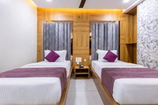 Monday Hotels Rajahmundry - 2