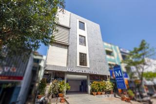 Monday Hotels Rajahmundry - 0