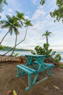 Poor Man's Paradise Lodge - Drake - 8