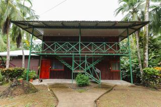 Poor Man's Paradise Lodge - Drake - 4