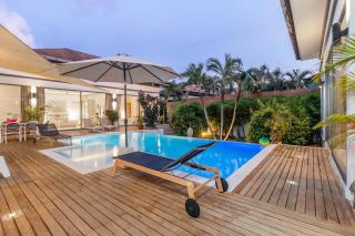 Luxury 4BR Villa Virginie, Salt Pool, Rawai - 1