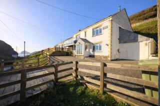 Karrek View - Trebarwith Strand (Sleeps 8-10) - 0