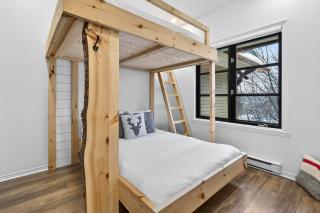 NEW! Ski-in/Out Pedestrian Village + Swimming Pool - 2