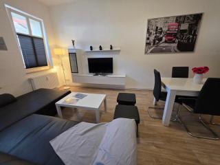 66m2 FERIENWOHNUNG - 2 RAUM WOHNUNG APARTMENT in ZITTAUER STADTZENTRUM INNENSTADT INNENRING TOP LAGE - WOHNEN AUF ZEIT IN ZITTAU - 8