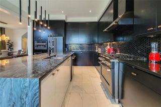Luxury Oakville Home 4BR Contemporary Design - 1