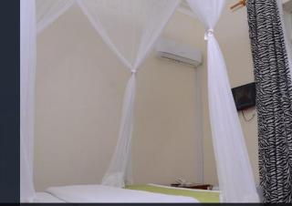 Icon Luxe -next to Icon Hotel - 2