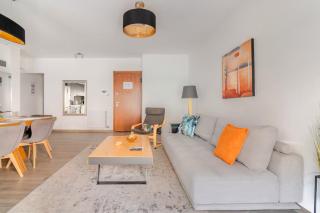 Luxury Suite & Steps to Metro & University & Quiet Center - 9