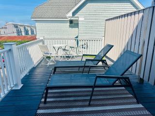 Modern 1BR Steps to Thames Street W - 4