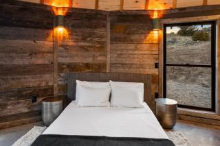 Mountain Yurt - Luxe Yellowstone Cabin I Condé Nast - Emigrant - 3
