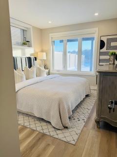 Designer Escape by the Pond - 9