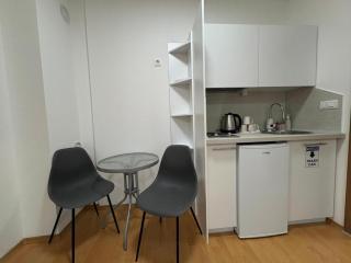 Female Dormitory - 4 Beds - 4