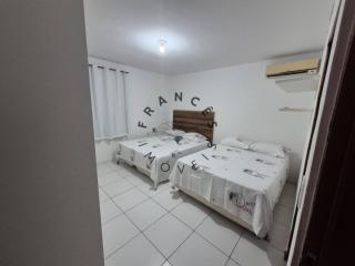 Refúgio com Piscina e Lazer Completo na Praia - 8