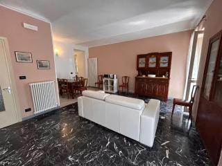 Spaziosa Casa Belvedere - 3 Minuti dal Centro di Barolo - 8