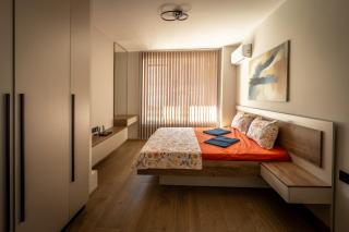 Luxury 2BR Escape & Mountain Views & Free Parking - 7