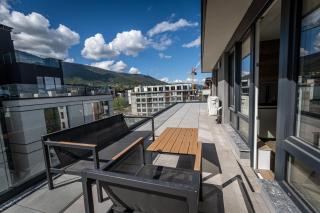 Luxury 2BR Escape & Mountain Views & Free Parking - 6