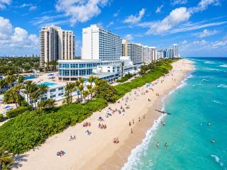 Castle Beach Club Apartments - 6