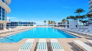 Castle Beach Club Apartments - 1