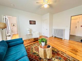 Downtown Newport Gem 1BR - H - 0