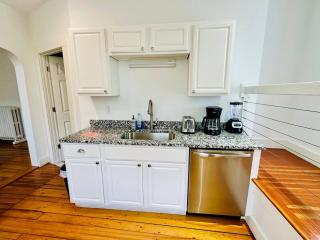 Downtown Newport Gem 1BR - H - 2