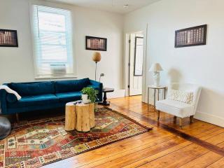 Downtown Newport Gem 1BR - H - 4