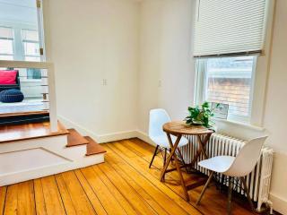 Downtown Newport Gem 1BR - H - 3