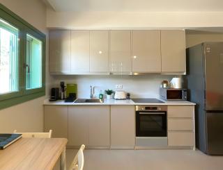 Elegant Aegina Apartment - 5
