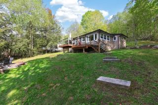 Cozy lakefront gem with amazing sunsets - 1