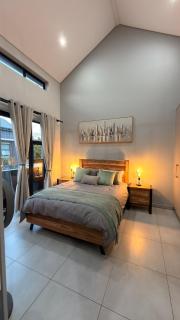 Luxurious Oasis in Menlo Park - 3