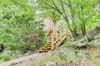 Blushing Ridge Lakeview Cabin with Jacuzzi - 4