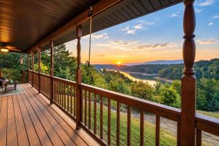Lakefront Livin - Private Dock - Mtn Views - Game Room - 0