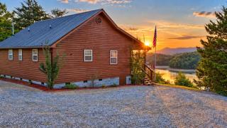 Lakefront Livin - Private Dock - Mtn Views - Game Room - 9