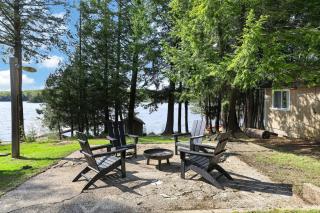 Cozy lakefront gem with amazing sunsets - 1
