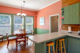 2 Mi to Dtwn Pensacola: Historic Home w/ Patio! - 1