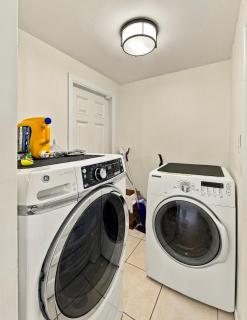 Walk to Cocoa Beach & Downtown 2BR w/ King Bed - 1