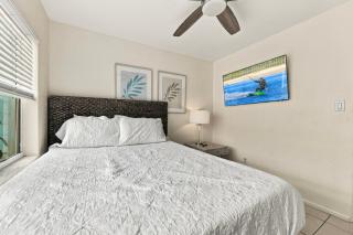Walk to Cocoa Beach & Downtown 2BR w/ King Bed - 3